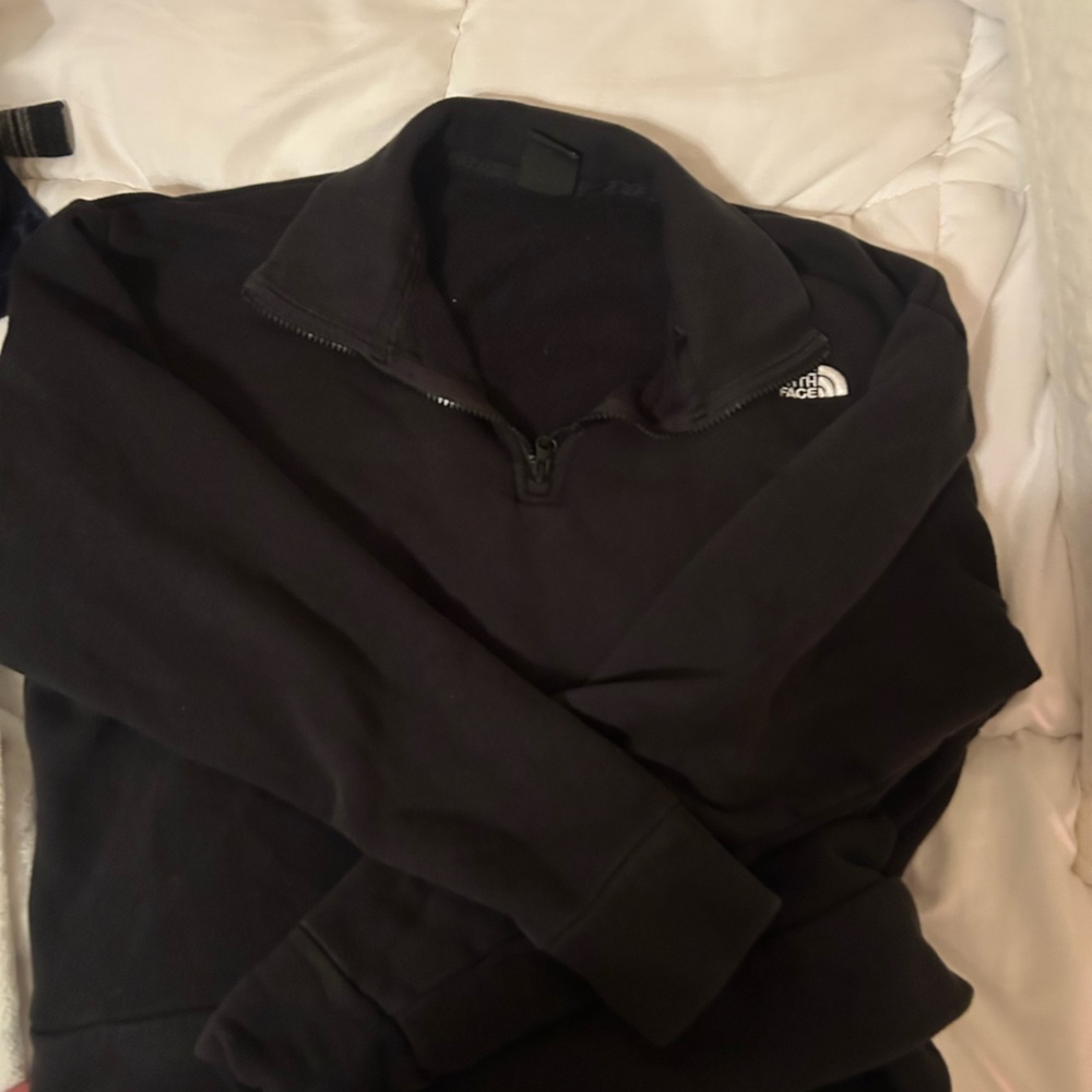 The North Face Classic Black Pullover